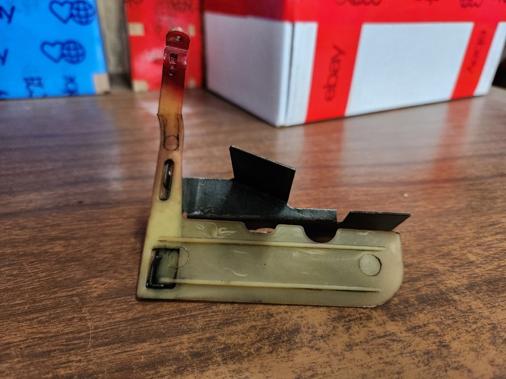 Briggs & Stratton Mod 81302 Horizontal Shaft Engine Governor Blade