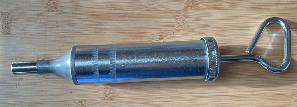 Small Hand Pump Type Metal Grease Gun...New