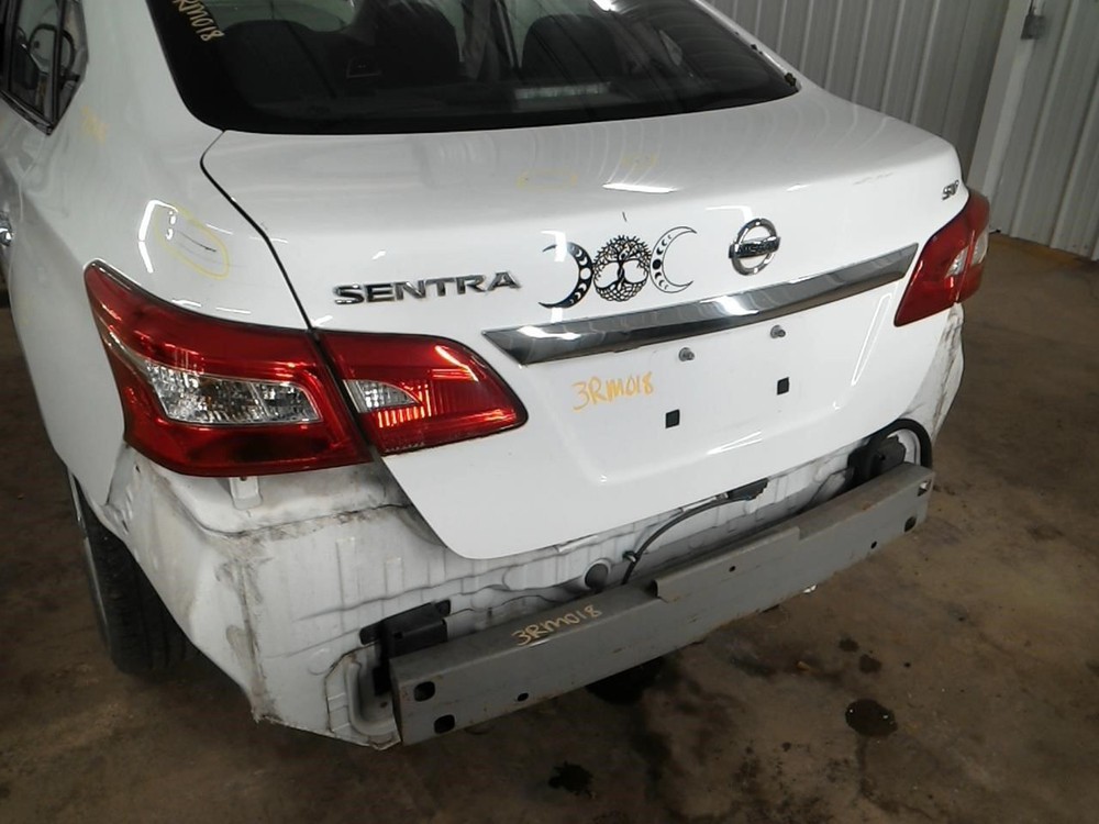 Driver Left Front Spindle/Knuckle Fits 11-25 LEAF 104953009