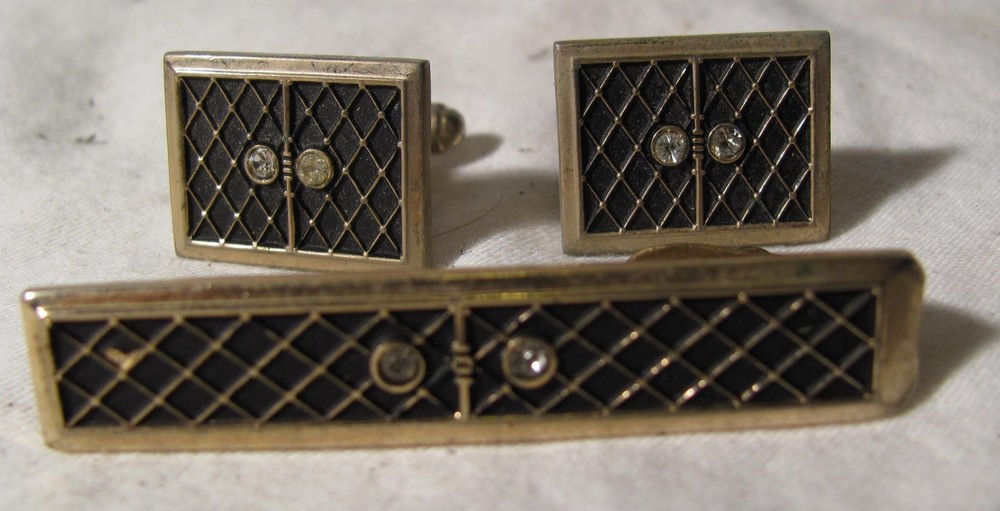 mid century tie bar and cufflinks set, nice