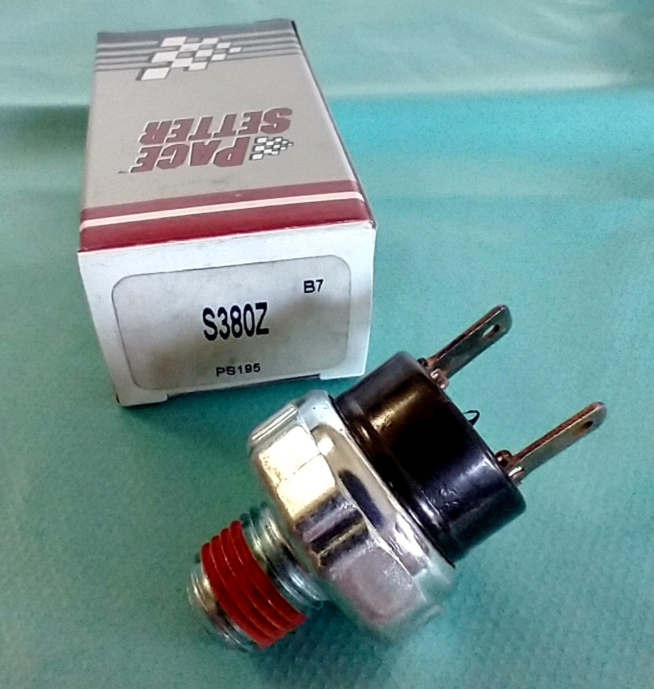 Engine Oil Pressure Switch with Light PACE SETTER/BWD S380Z
