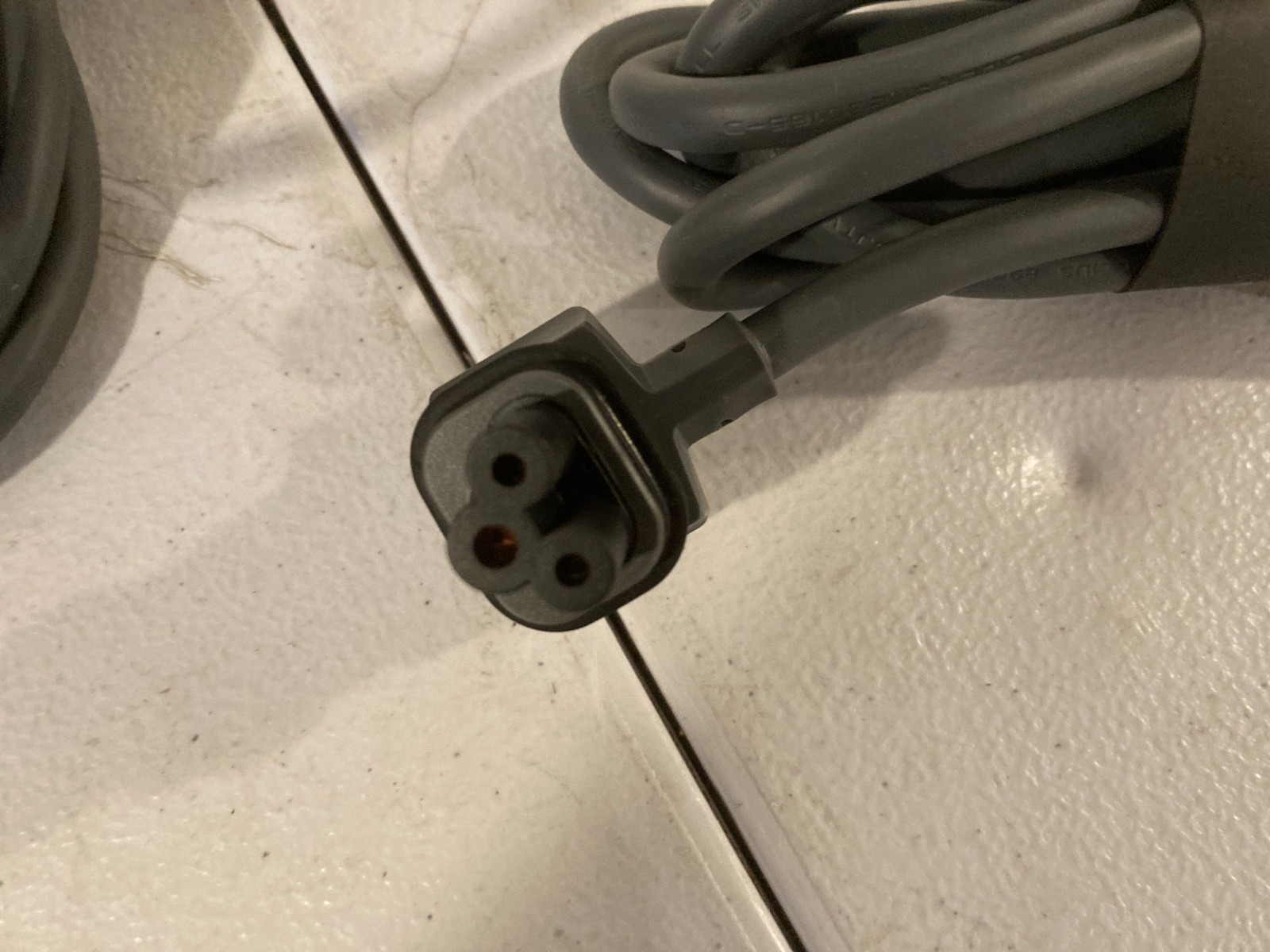 Starlink V2 Satellite Dish Kit with Router - UTA-212 & UTR-211 - Free worldwide