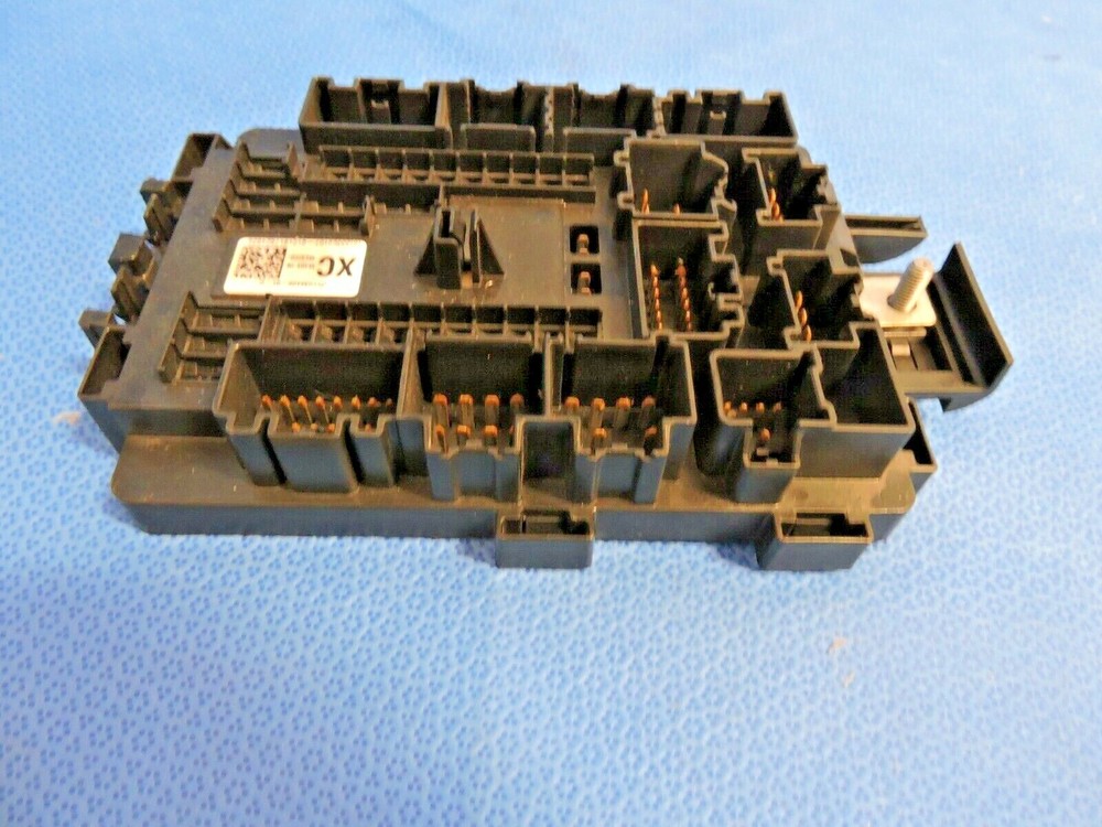 2012-2018 Tesla Model S Dash Relay Junction Fuse Box Control Unit 1034409-01-C