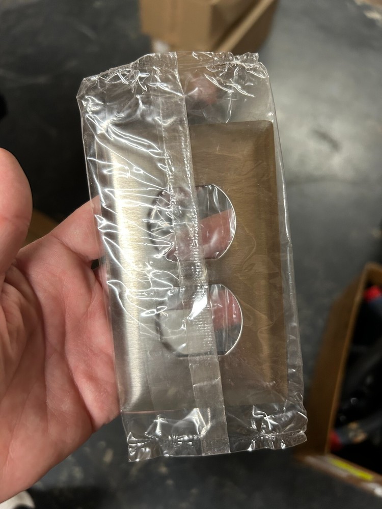 LEGRAND SWITCH COVER SS8