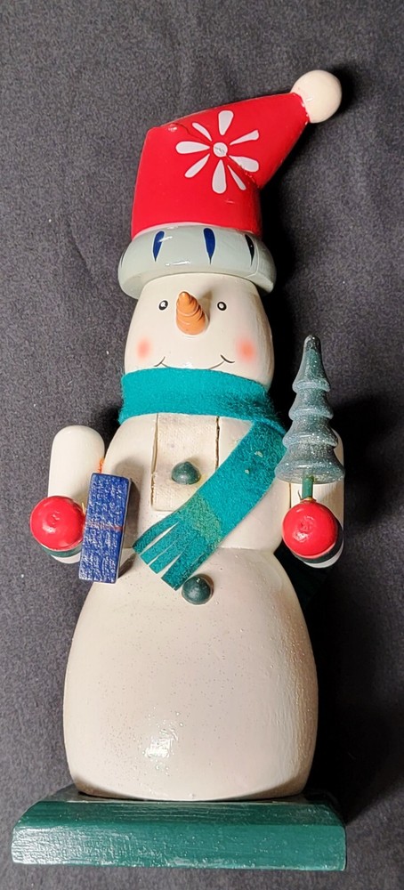 Vintage Wooden SNOWMAN NUTCRACKER Holding Present & Tree EUC in Original Box