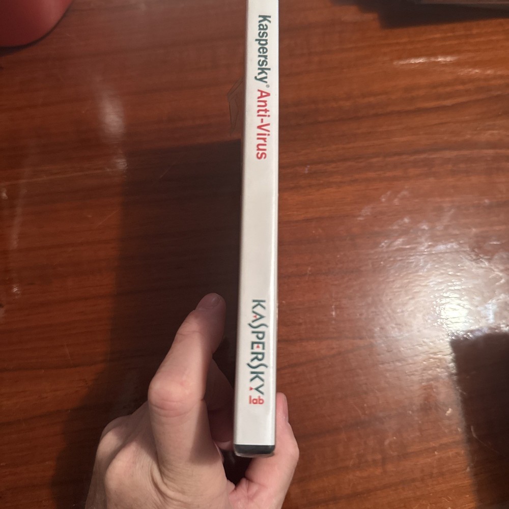 KASPERSLab Anti-Virus Protection PC Computer Security Software - NEW SEALED