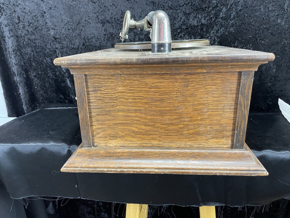 Vintage Silvertone Phonograph Record Player Oak Box AS IS