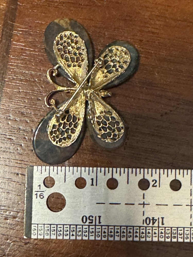 VTG POLISHED STONE BUTTERFLY PENDANT
