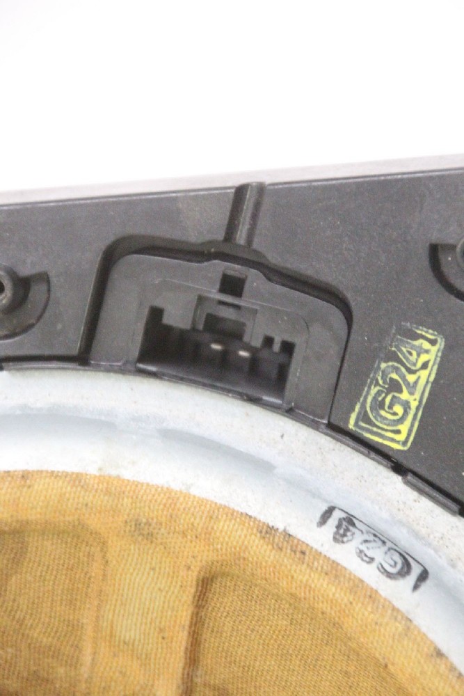 BMW X3 E83 95072 speaker