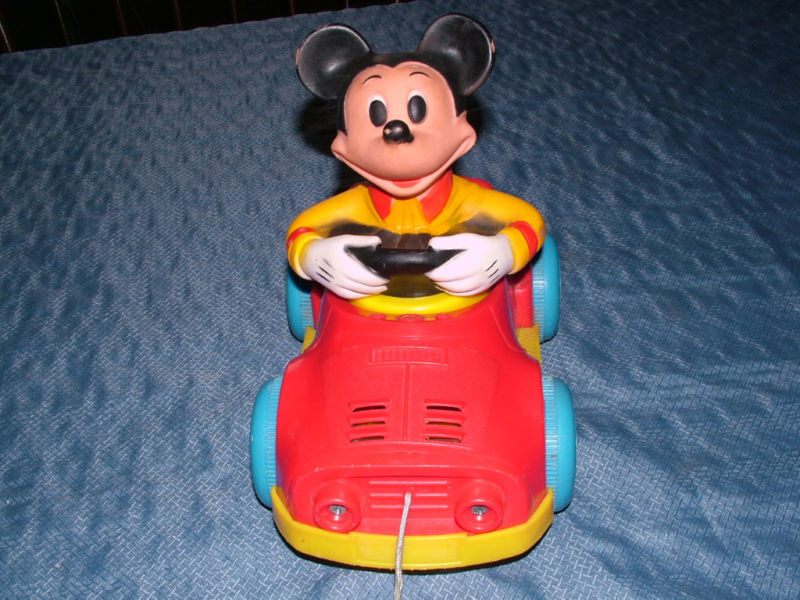 VNTGE KOHNER 1973 WALT DISNEY MICKEY MOUSE CAR PULL TOY