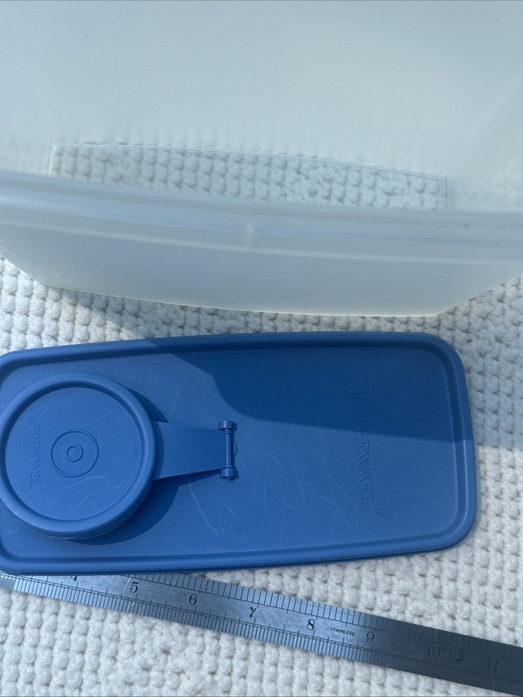 Tupperware 469-9 Blue Lidded Container Vintage Great Condition