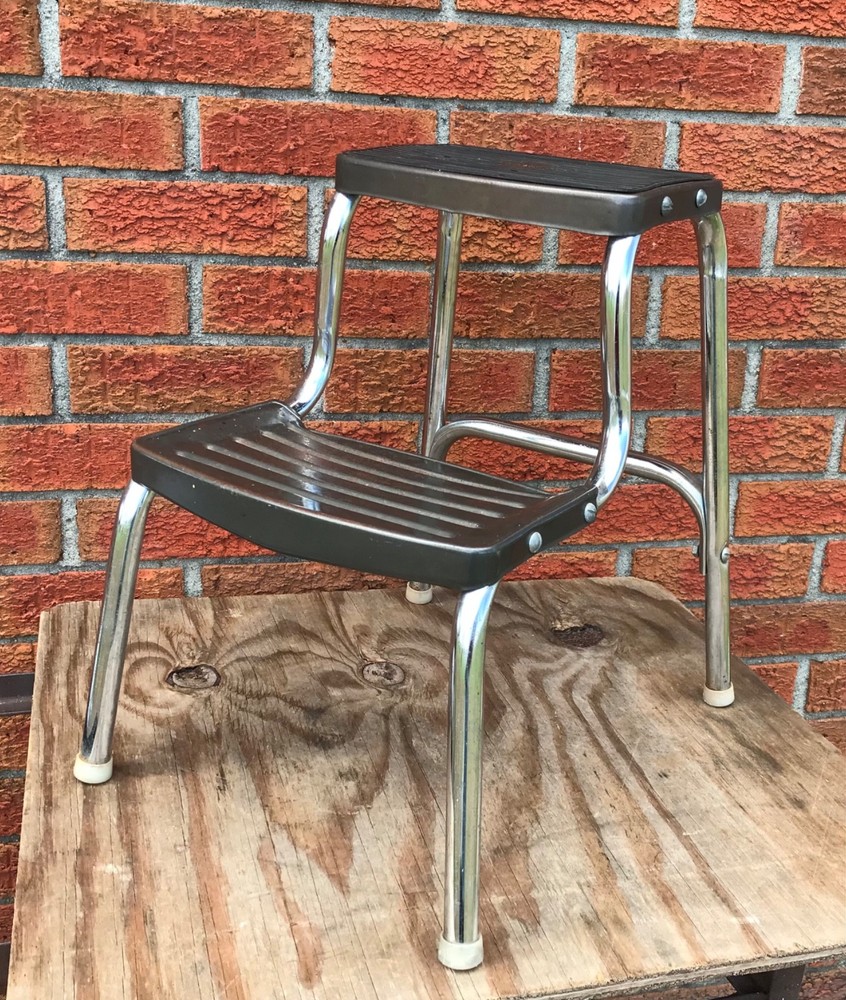 VINTAGE GRISWOLD TWO STEP STOOL