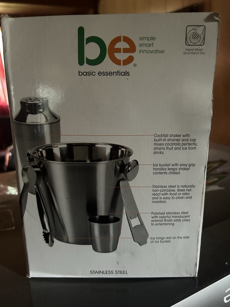 B.E Basic essentials 4 Piece Stainless steel bar set ~ new in box