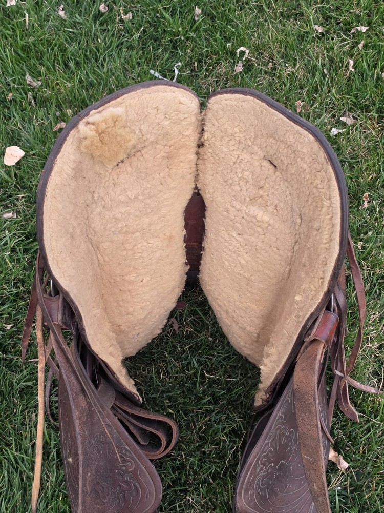 Vintage 14" Seat Ranch Saddle