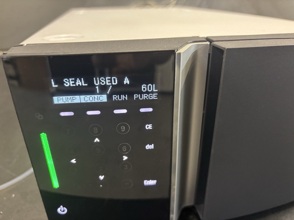 Shimadzu LC-40B XR Pump Solvent Delivery Unit