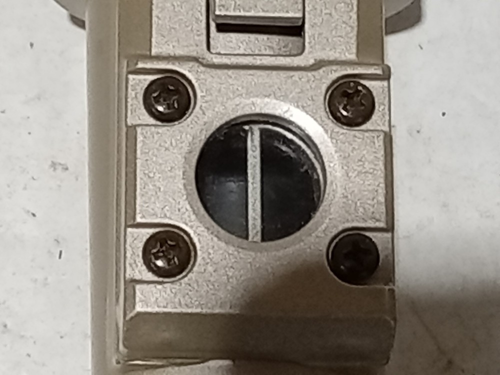 Miller FILTER REGULATOR W3000-10N MAX PSI 150 RANGE PSI 7-120 (E1C6)