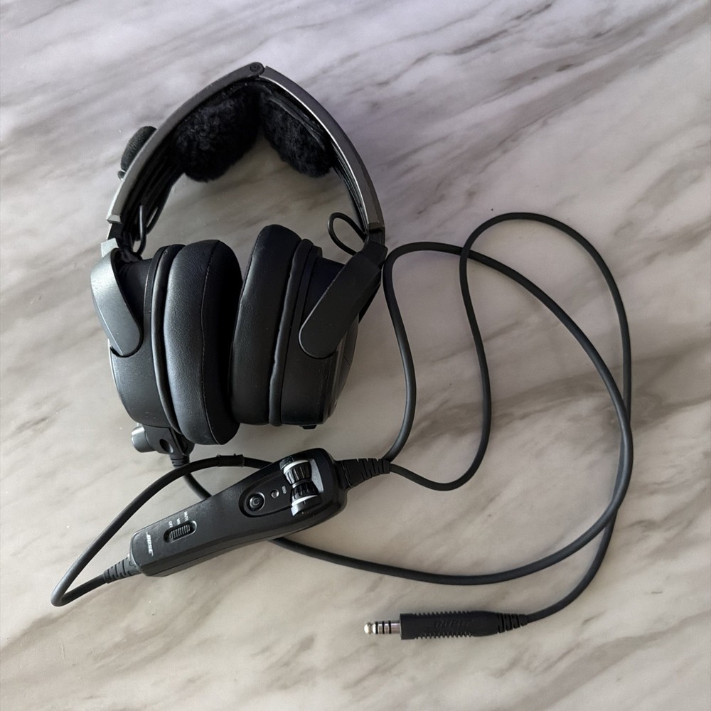 Bose A20 Aviation Headset (Great Condition)
