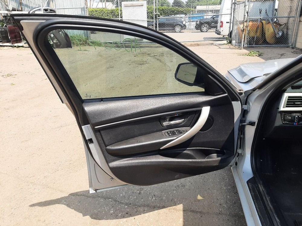 320I 2014 High Mounted Stop Light 1002107