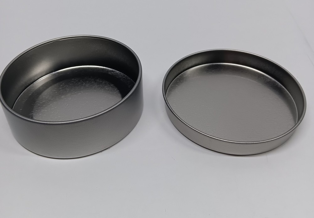 Round Tin Containers