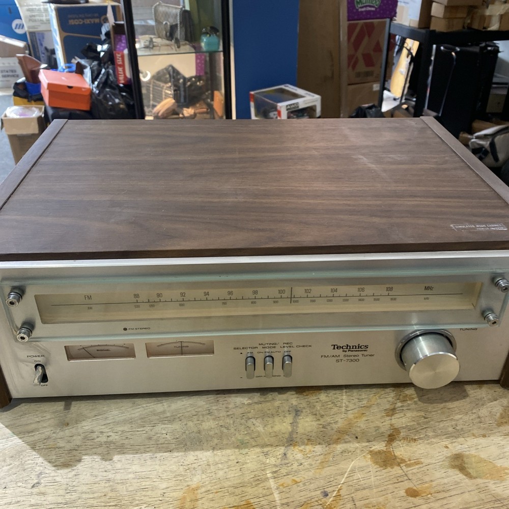 Technics ST-7300 Stereo Tuner - Works - Clean