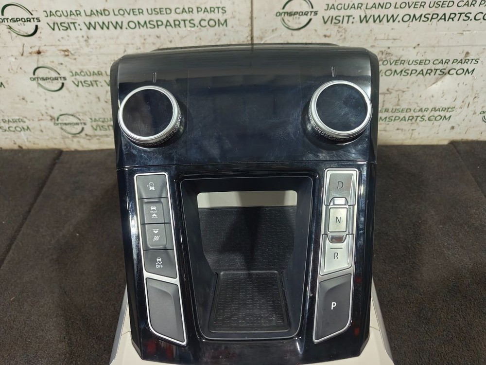 JAGUAR I-PACE X590 CENTRE CONSOLE WITH ARMREST