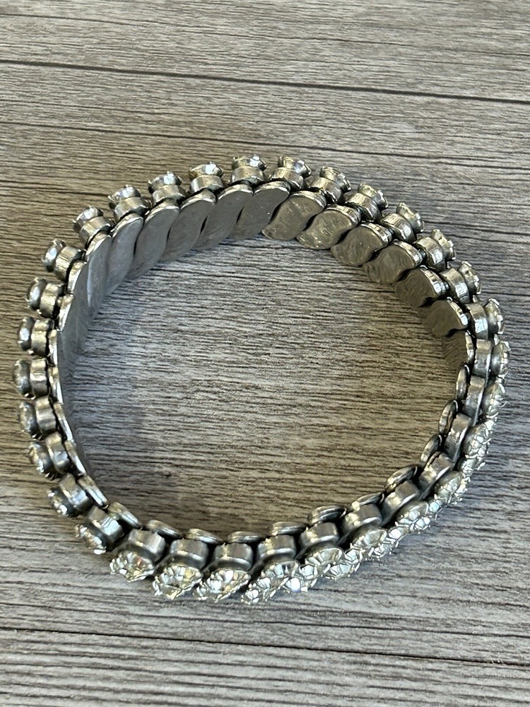 1950's Silver Tone & Rhinestone Expandable Bracelet.