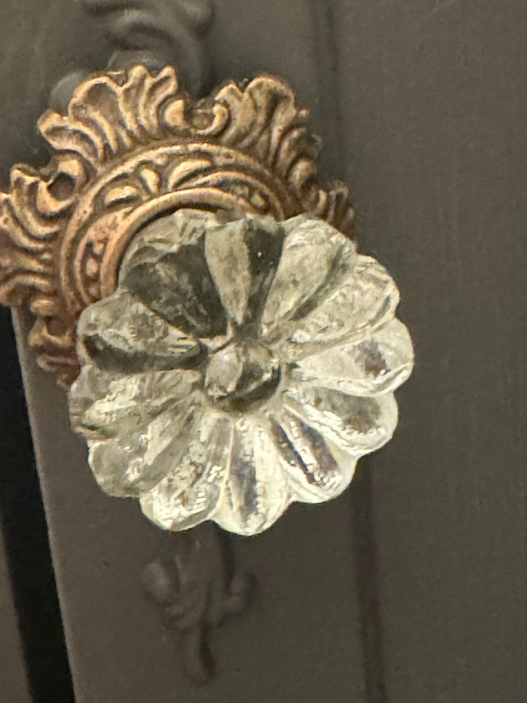 Antique Brass w/Glass Drawer Pulls Hardware Handles Vintage Cabinet Door Knobs