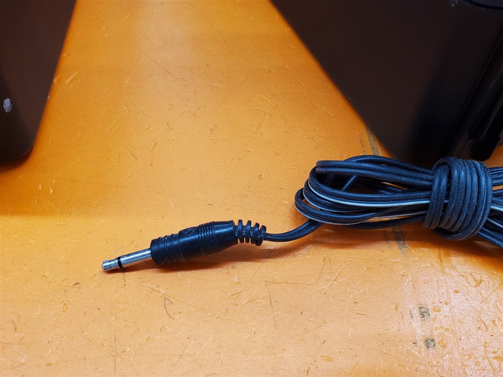 ⭐️⭐️⭐️⭐️⭐️ Black Shelf Speakers Full Response 4" Speaker 6ft Audio Cable