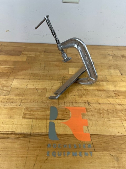 Kook-E-King Hold Down