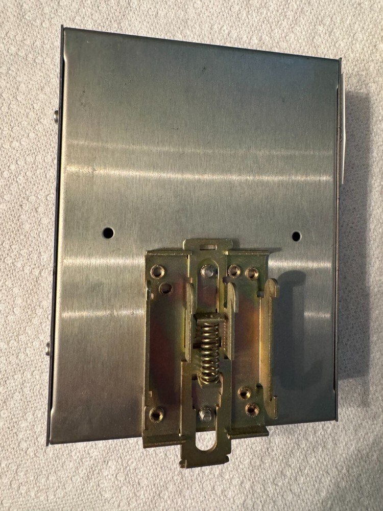 REXROTH R414000647 BUS DISTRIBUTOR