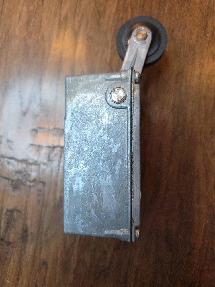 New Elevator Equipment Co / EECO LS-1B Elevator Limit Switch Free Shipping