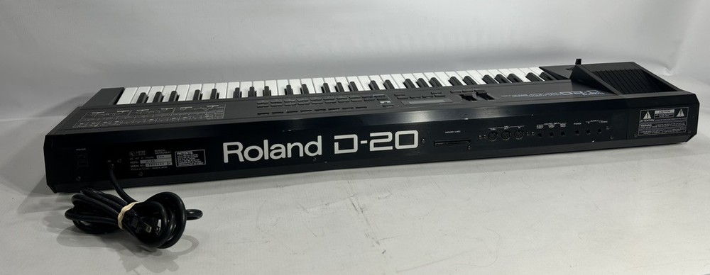 ROLAND D20 61 KEYBOARD W/CORD (P14022430)