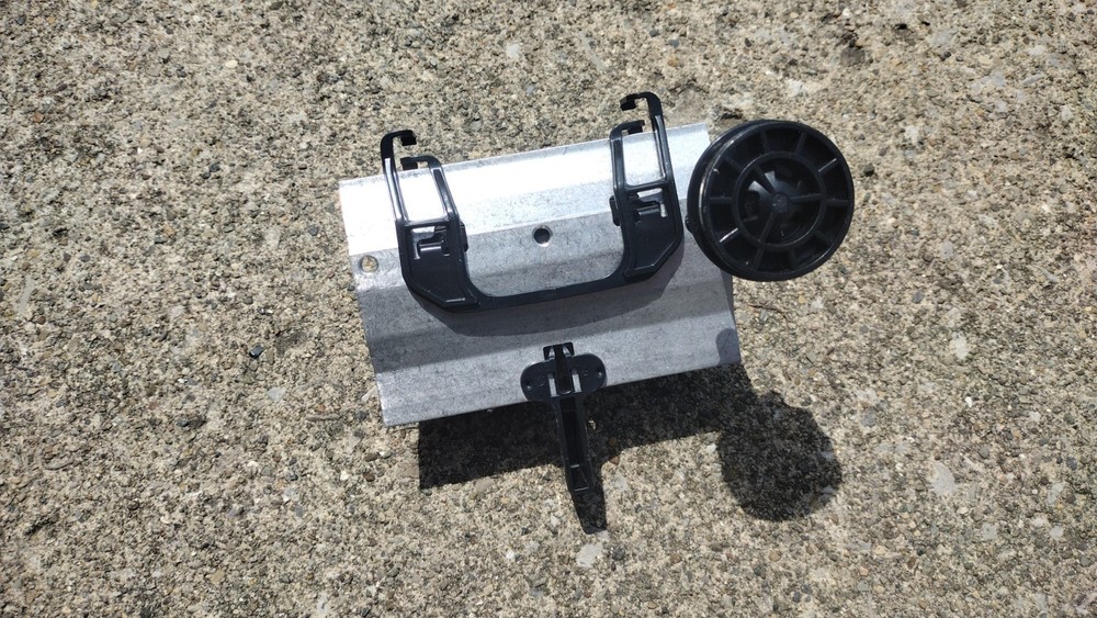 Pegasus Skip Rail Clamp with Kickstand