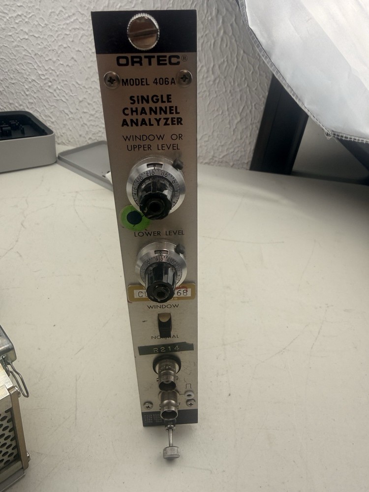 ORTEC NIM computer model   406A  SIGNAL CHANNEL ANALYZER