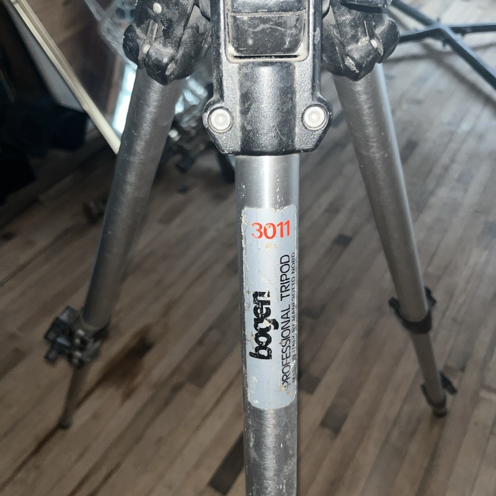 Bogen Manfrotto 3011 Tripod & with Head