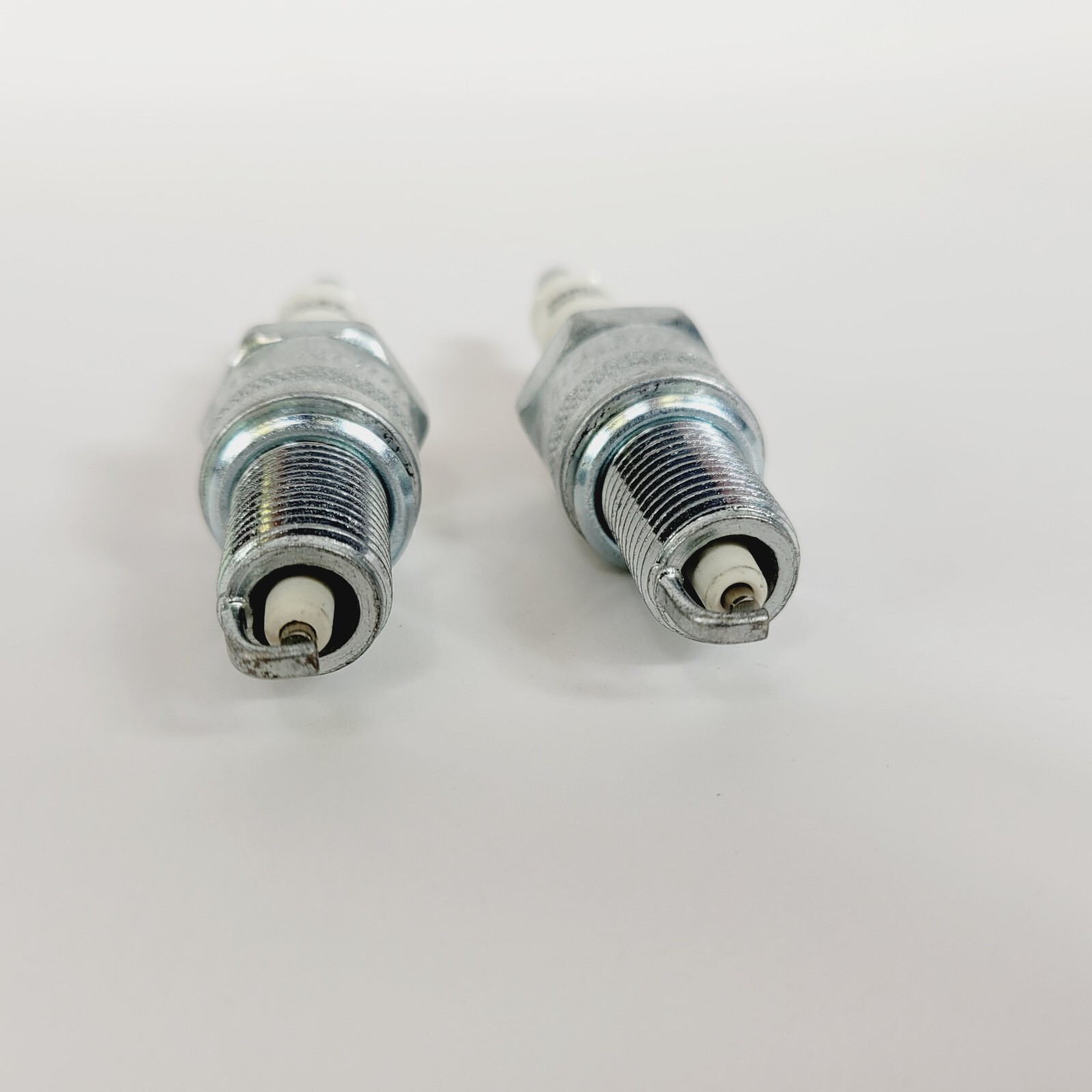 Harley Davidson OEM 78-99 Shovel Head & Evo Spark Plugs 5R6A 32342-04