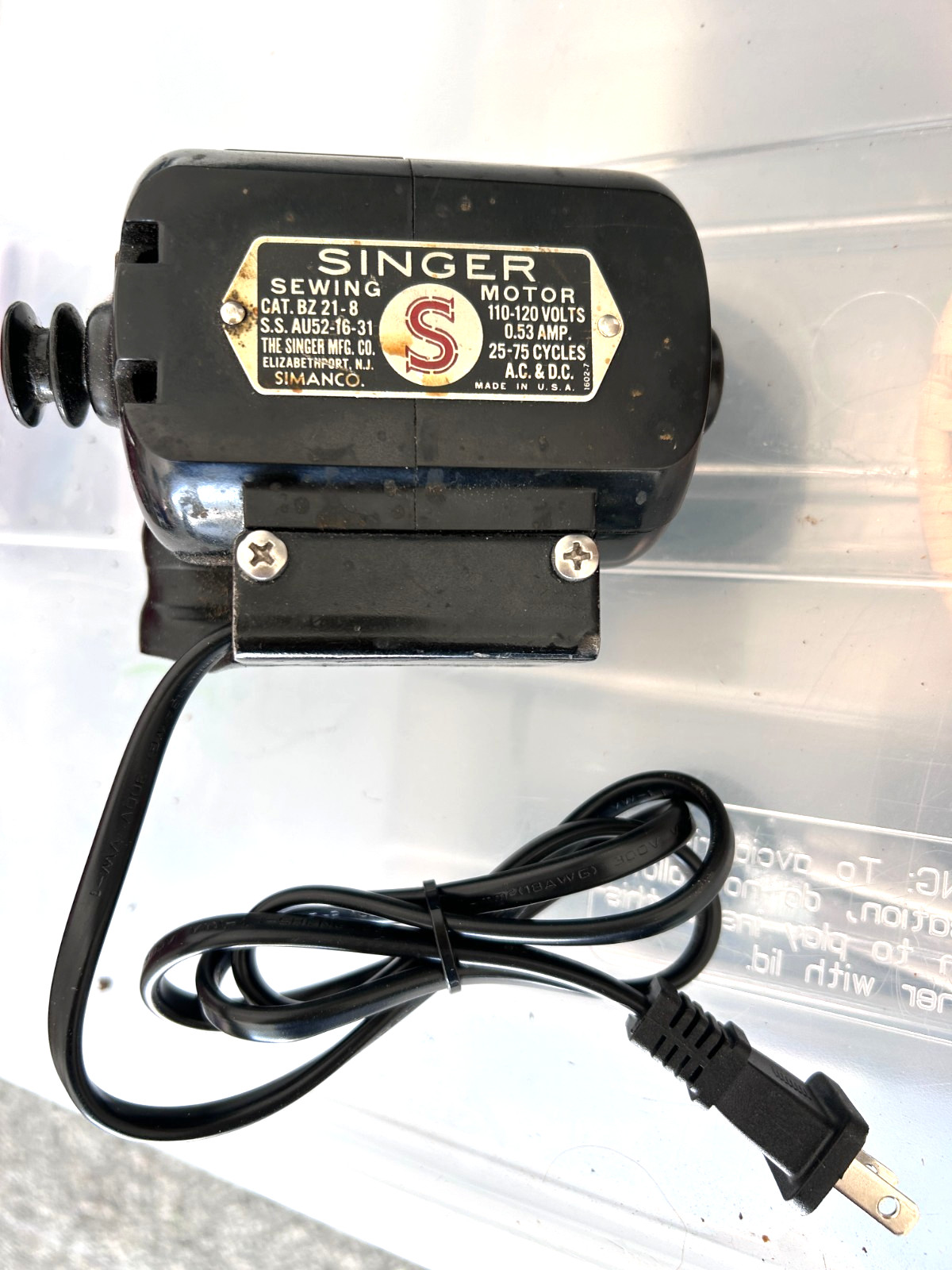 Vintage Original Singer Sewing Machine Motor BZ 21-8 with Bracket AU52-16-31