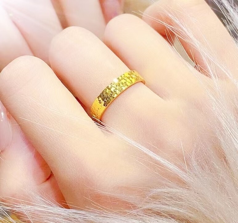Lady's ring solid 10k gold all sizes.