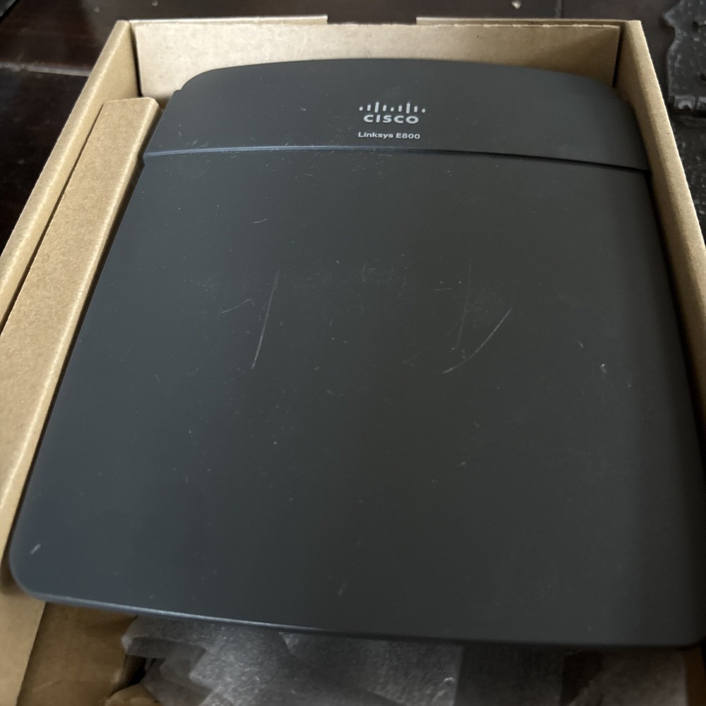 USED - Cisco Linksys E800 Wireless Wi-Fi Router