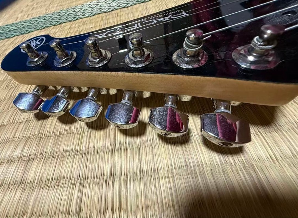 YAMAHA electric guitar PACIFICA 212vfm case