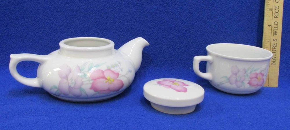 Teapot & Matching Cup Giftcraft White Ceramic Floral on White Stackable Set