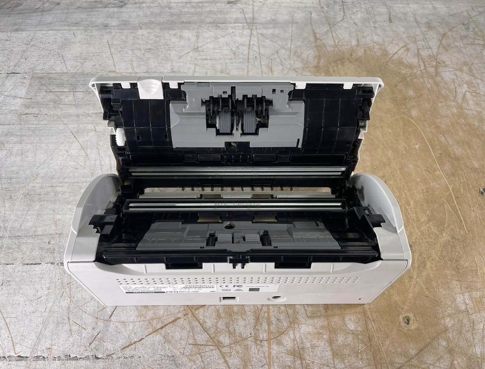 FUJITSU FI-7030 DOCUMENT SCANNER (NO POWER SUPPLY)