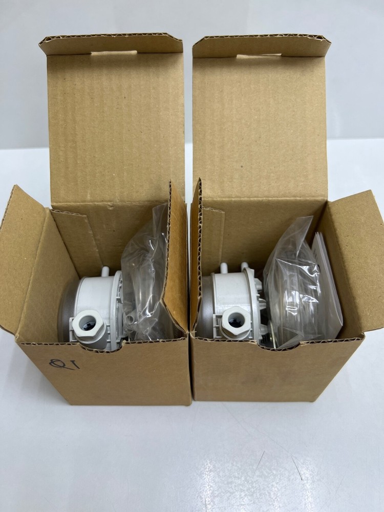 (LOT 2 PCS) SIEMENS QBM81-5 DIFF. PRESSURE SWITCH