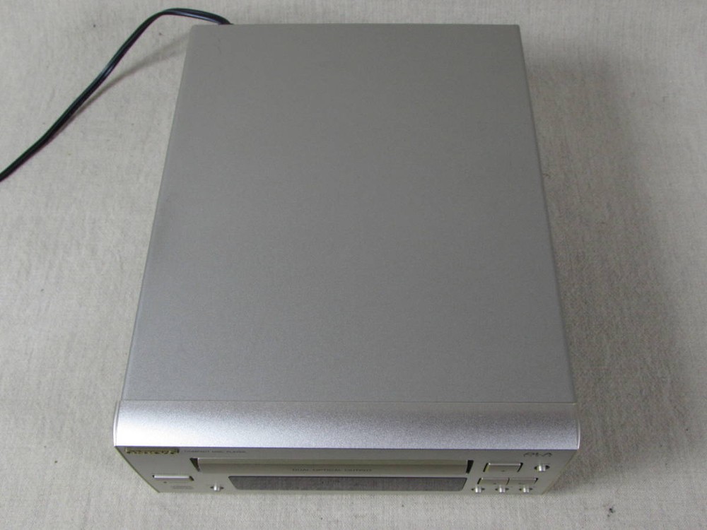 ONKYO C-705TX CD Compack Dick CD Players Recorders Silver