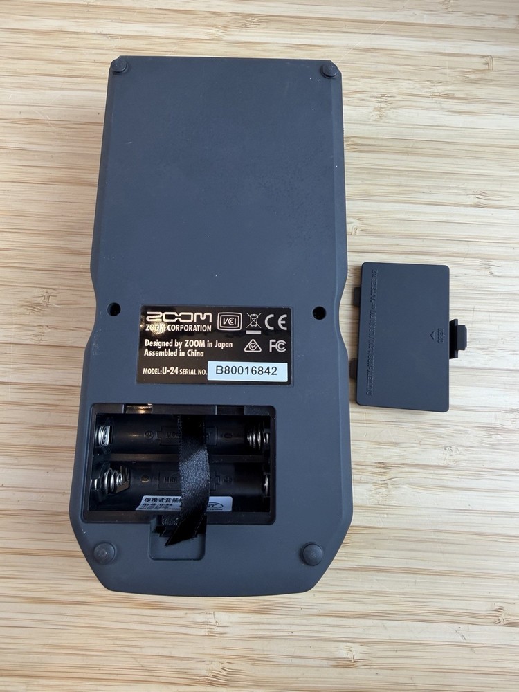 Zoom U-24 Audio Interface No USB Power Cable UNTESTED