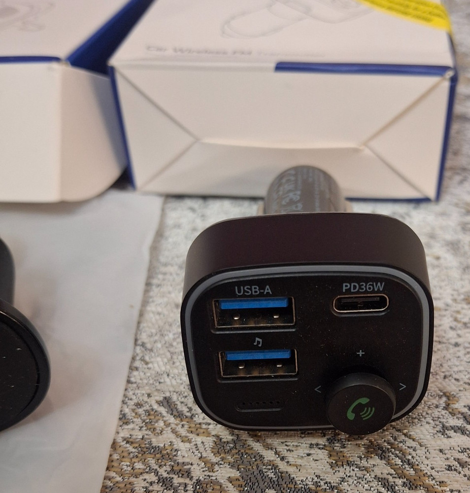 SyncWire Wireless FM Transmitter Bluetooth & Magnetic Car Vent Mount MagSafe