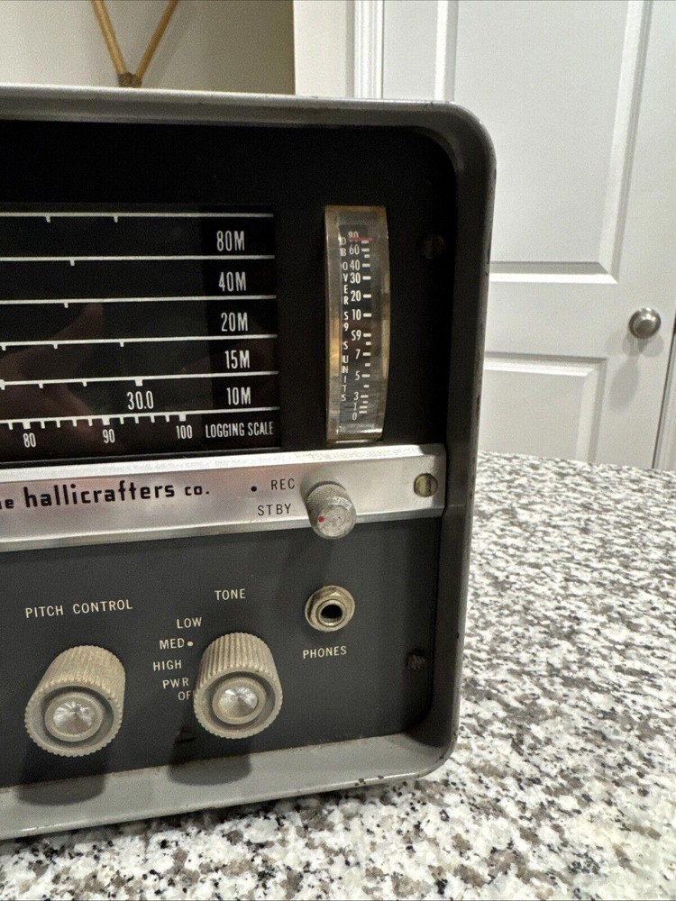 Hallicrafters SX-110 Shortwave Receiver Powers On