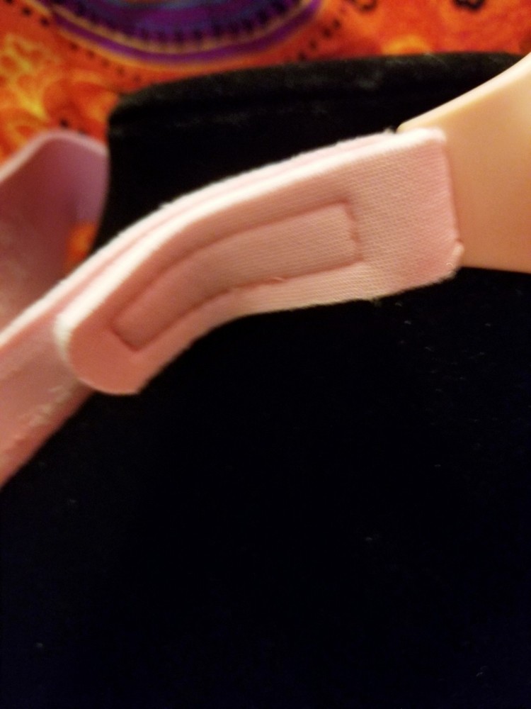 Baby Solo Soft Pink Sunglasses With Adjustable Strap Includes Hard Case NEW