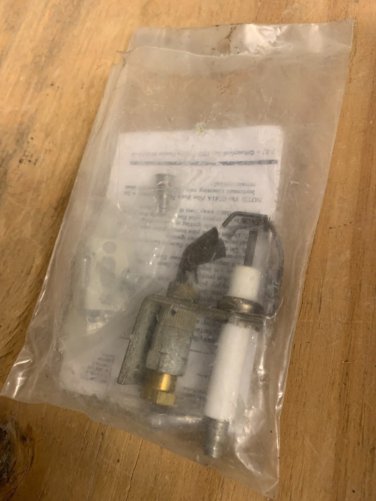 Middleby 42810-0117 Pilot Burner/Ignitor Assembly, No Orifice