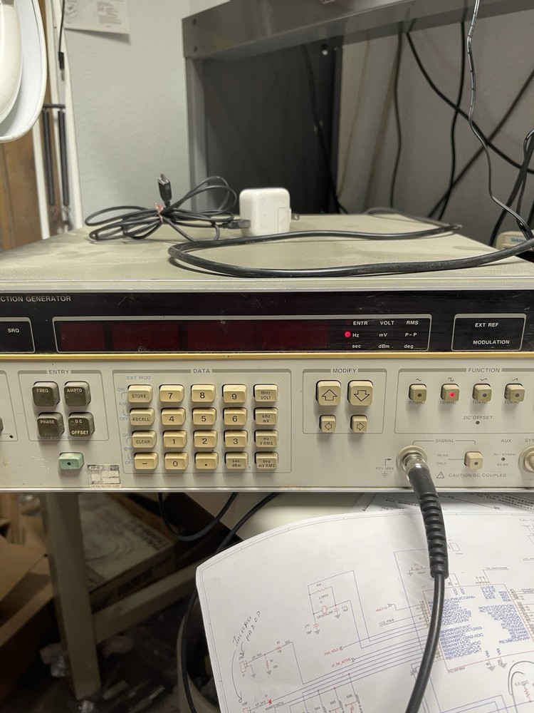 HP3325A Synthesizer/ Function Generator. Fully Functional. Tested
